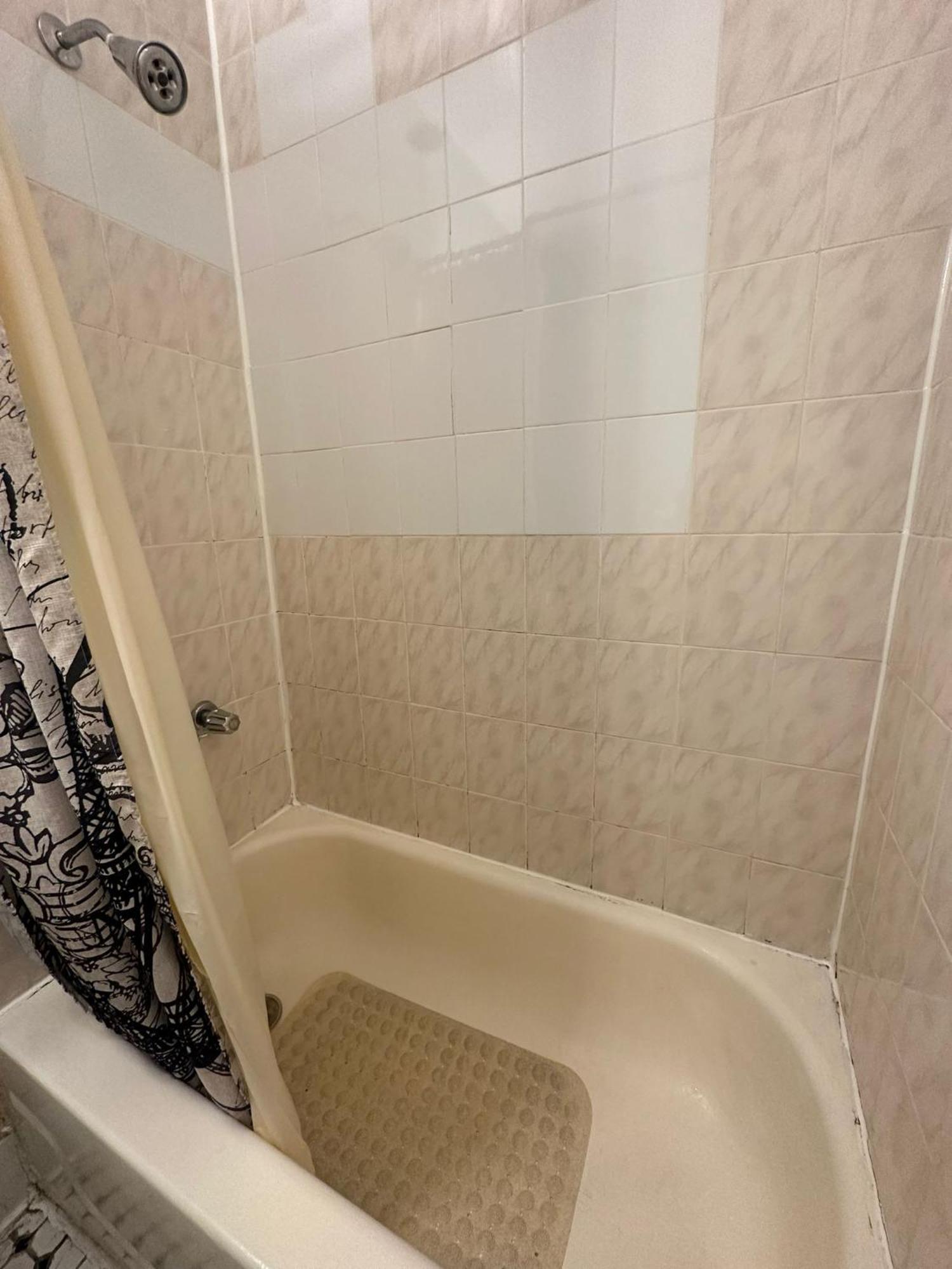 1 Bedroom Cozy Unit In Columbus Ave Appartamento